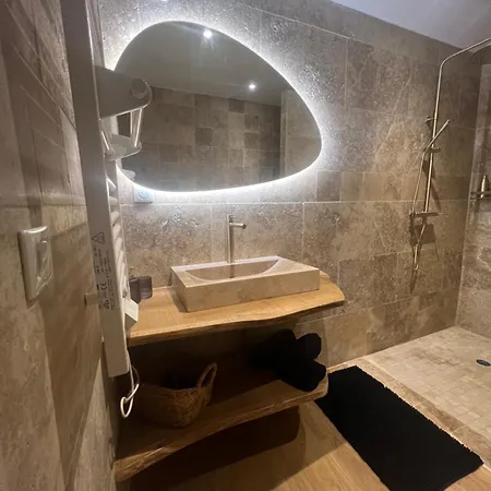Entier, 131, A Centre, Avec Spa, Parking Prive Et A 15min A Pied De La Cite Medievale Daire Sarlat-la-Canéda