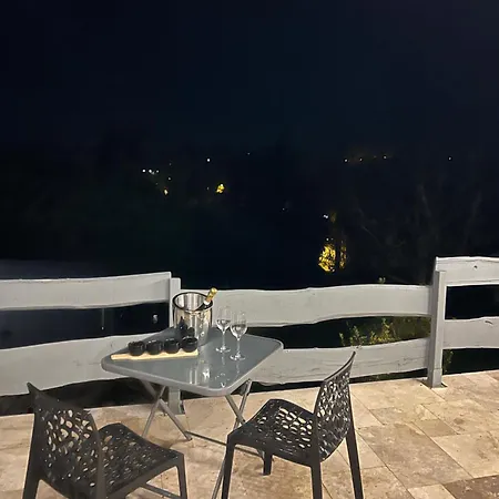 Entier, 131, A Centre, Avec Spa, Parking Prive Et A 15min A Pied De La Cite Medievale *